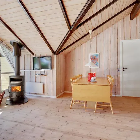 Holiday home Annelore - 400m From The Sea By Interhome