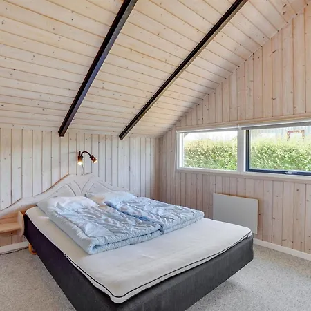 Holiday home Annelore - 400m From The Sea By Interhome